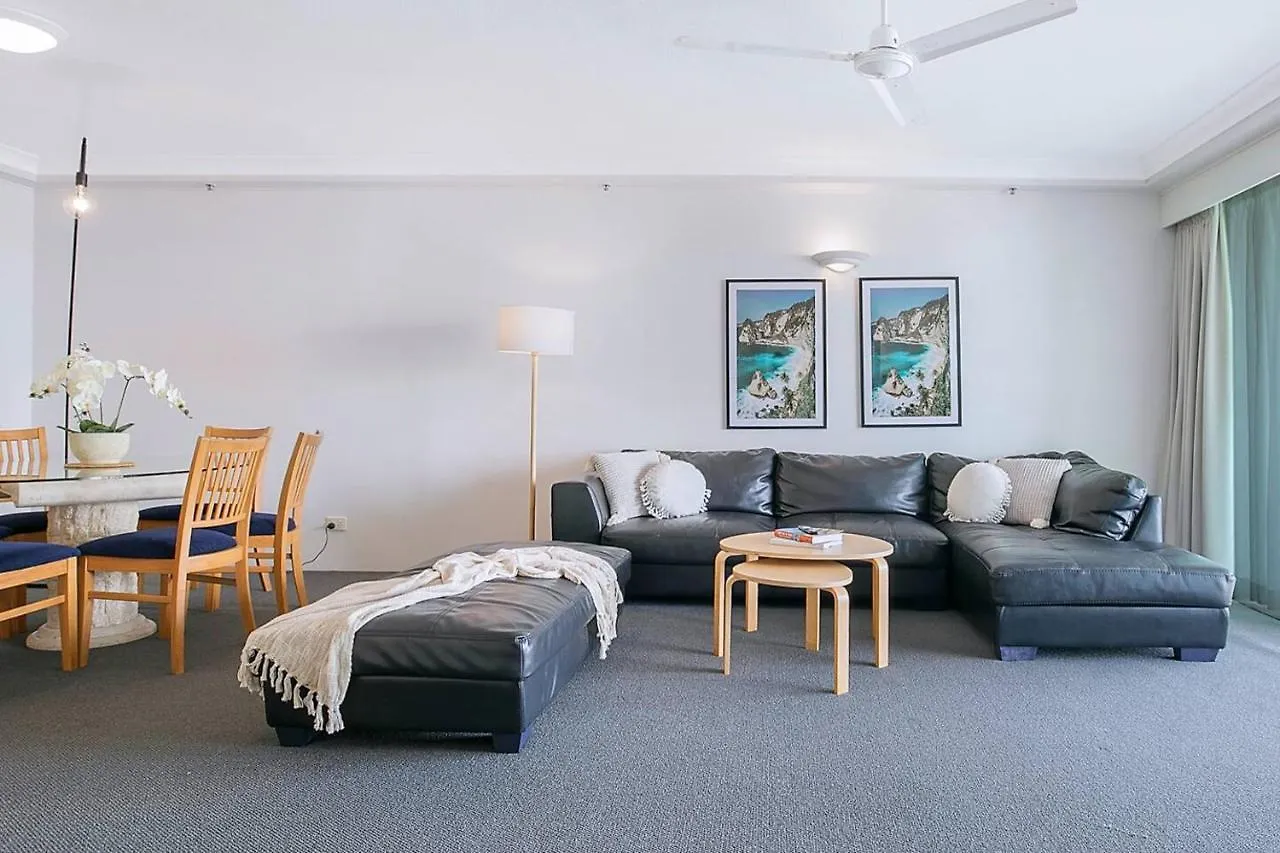 Appartamento City Energy And Poolside Serenity At Surfers Gold Coast Australia