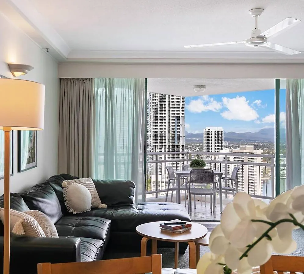 Appartamento City Energy And Poolside Serenity At Surfers Gold Coast Australia